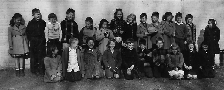 Miss Massie’s 2nd Grade class at Hume School, December 1947